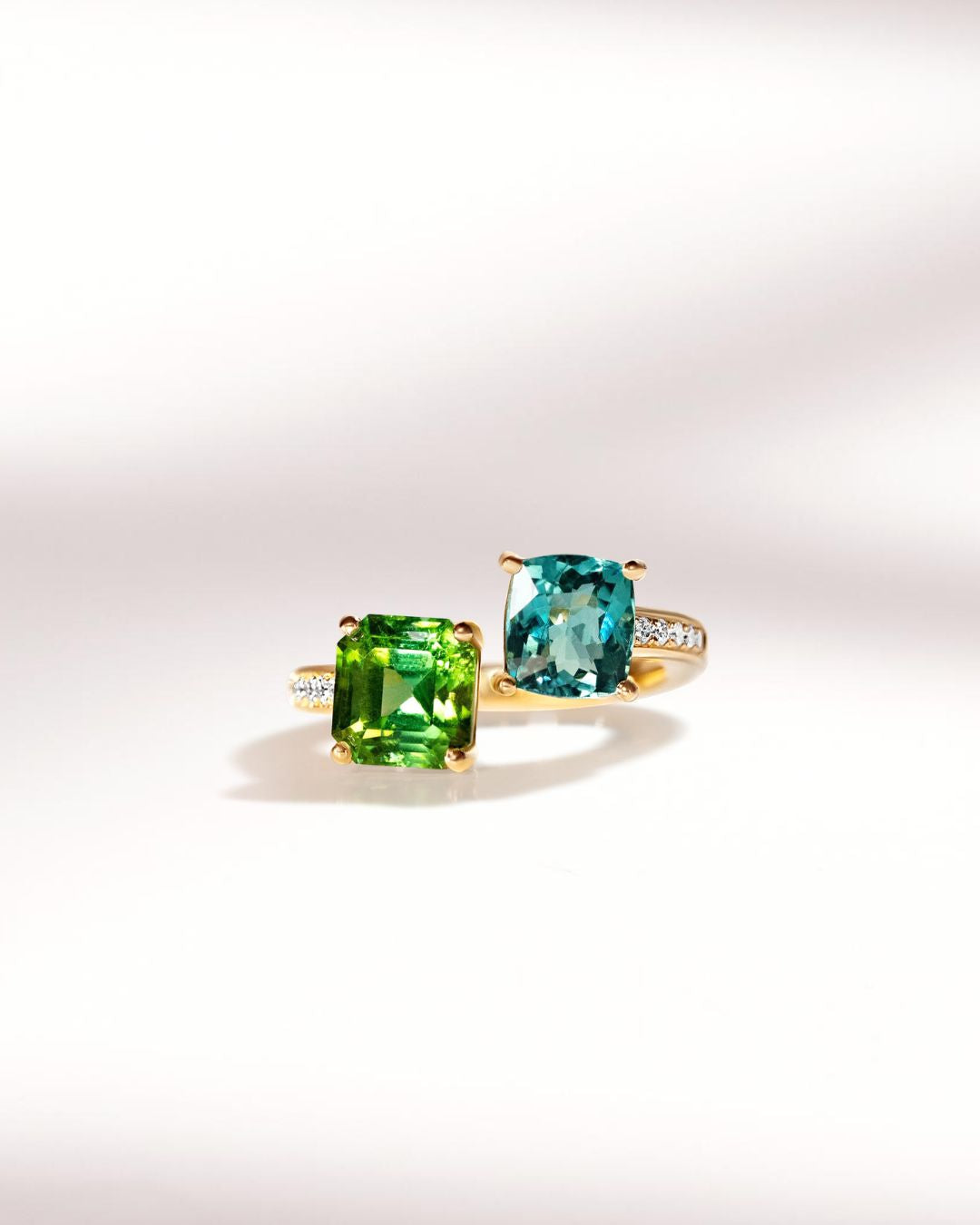 Bague d'anniversaire avec tourmaline