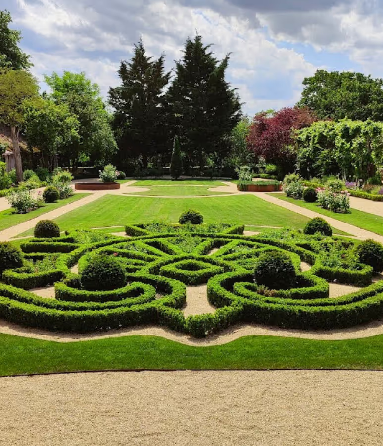 Maison Bonnot welcomes you to Villa Medicis