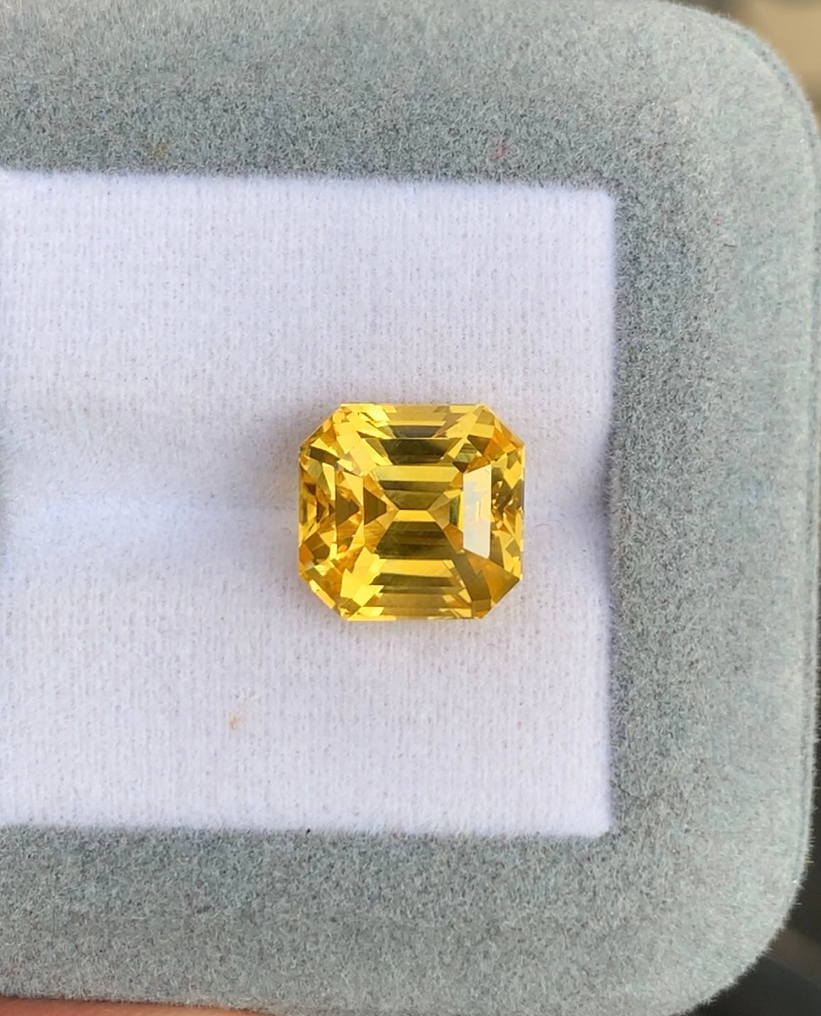 Caractéristiques du Saphir Jaune
