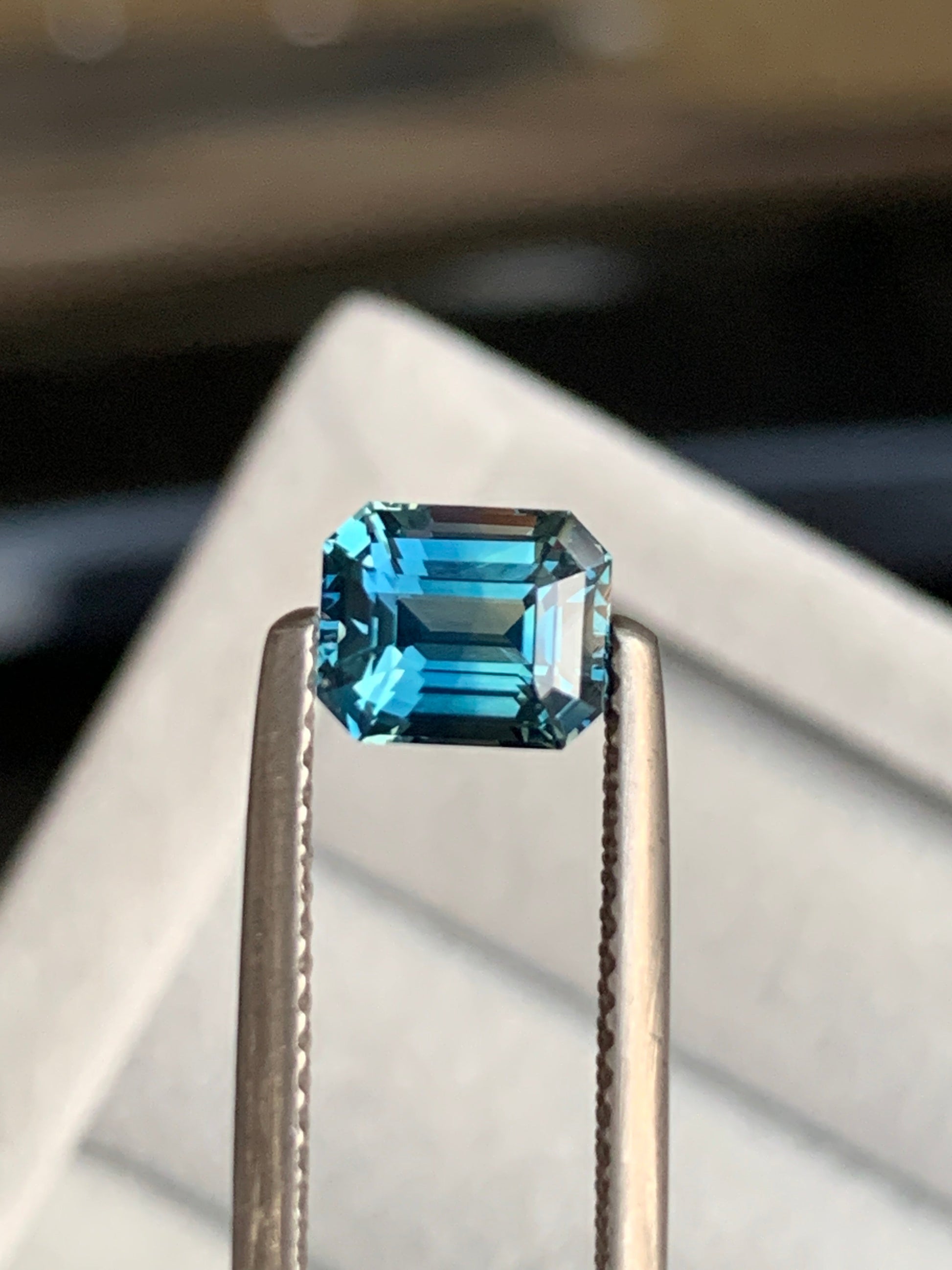 Saphir bleu sarcelle • 1,57ct Bonnot Paris