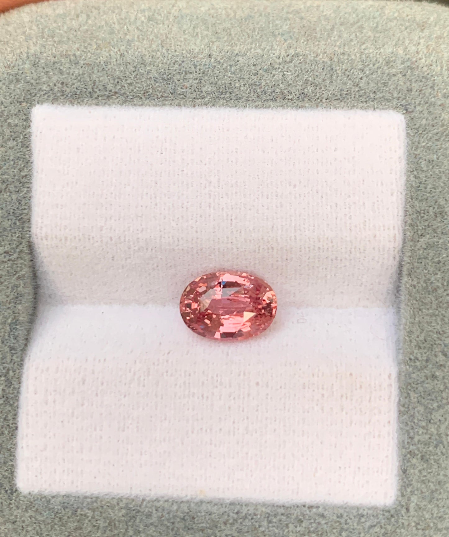 Padparadscha Sapphire Oval 1,55ct