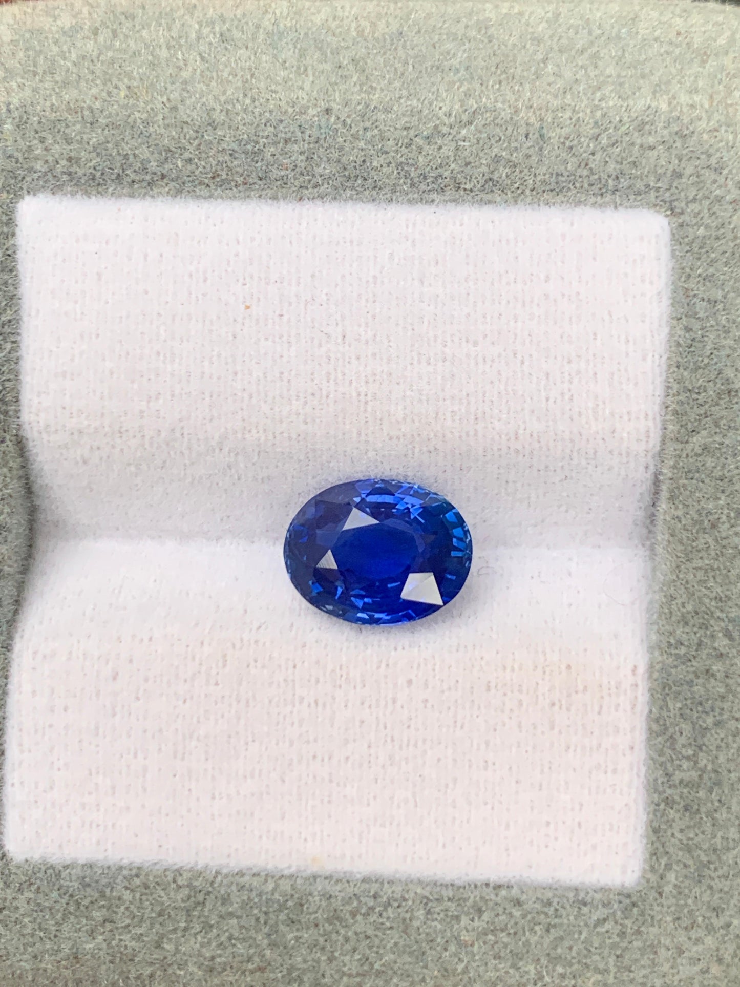 cornflower blue sapphire oval 2,50ct photo 2