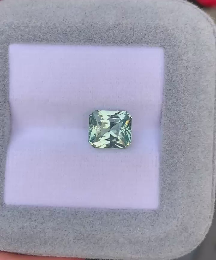 saphir-vert-radiant-3-55ct-video-2
