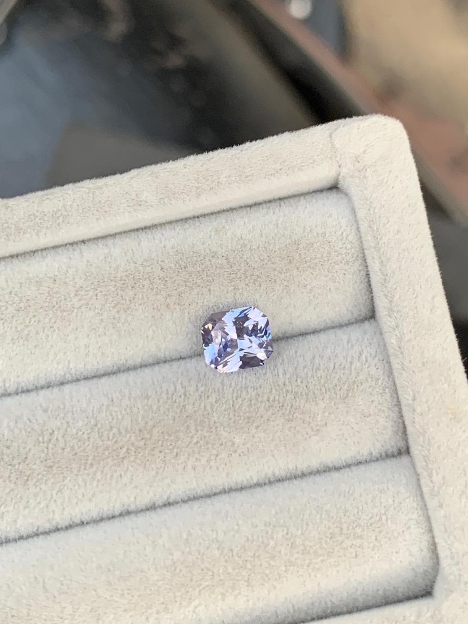 exemple — saphir violet 1,5 ct