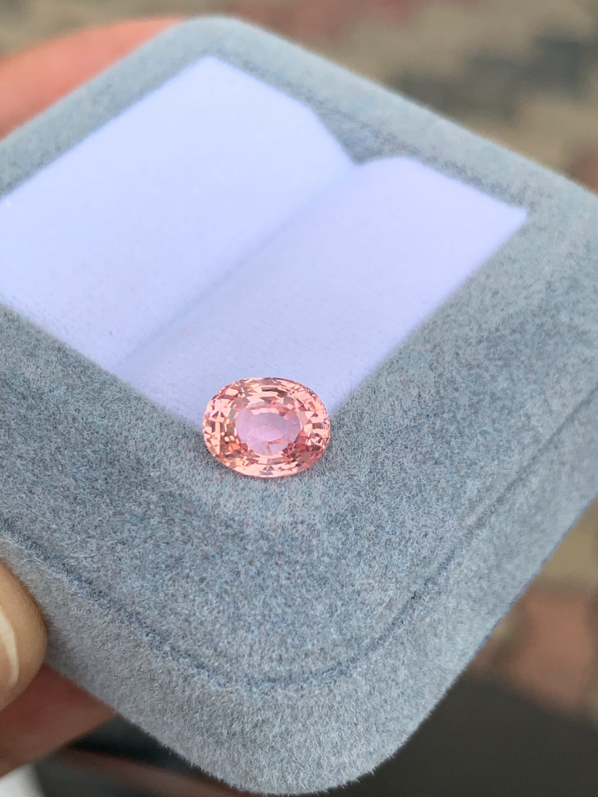 Padparadscha-Saphir Oval 2,03 ct