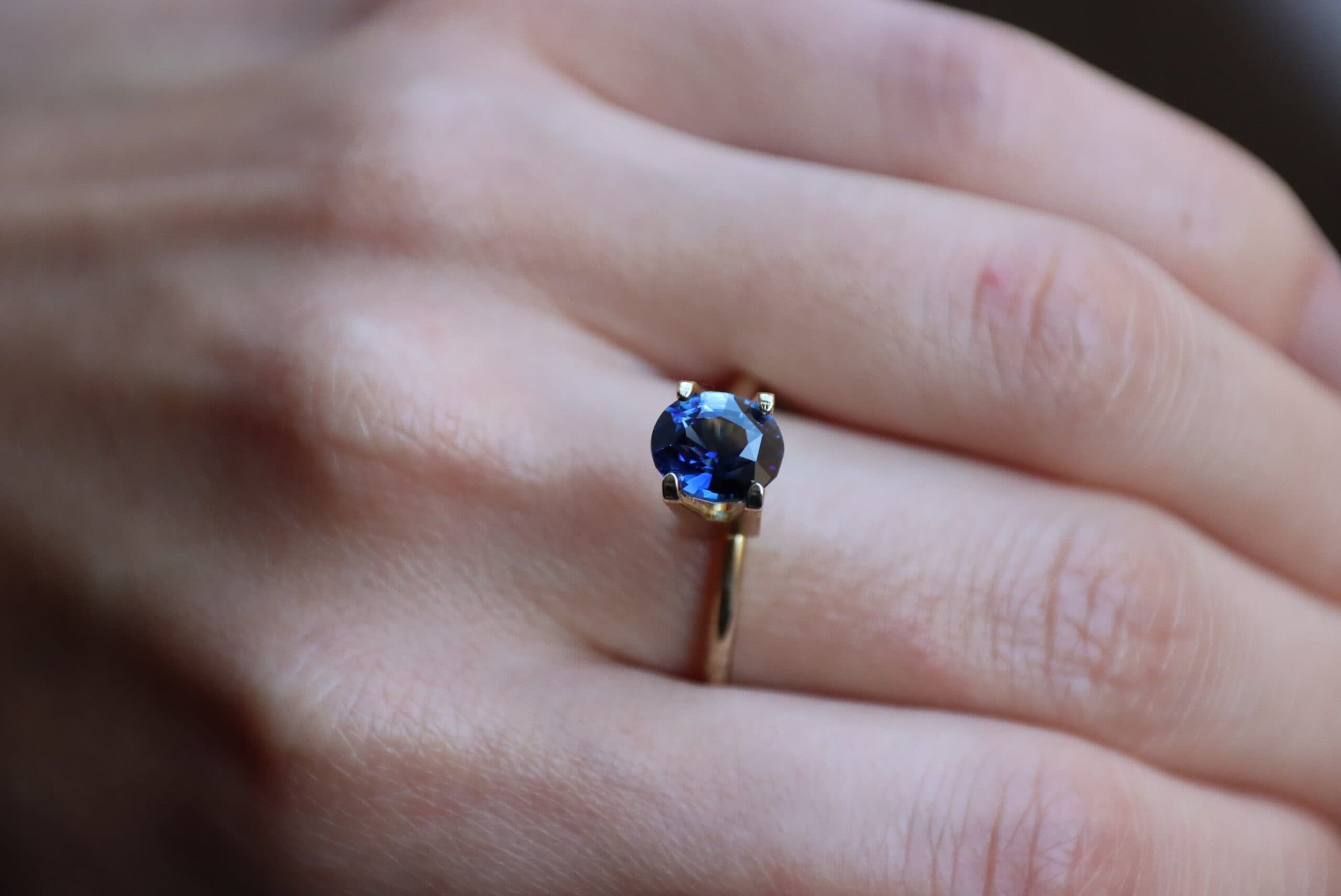Blauer Saphir Oval 2,07 ct