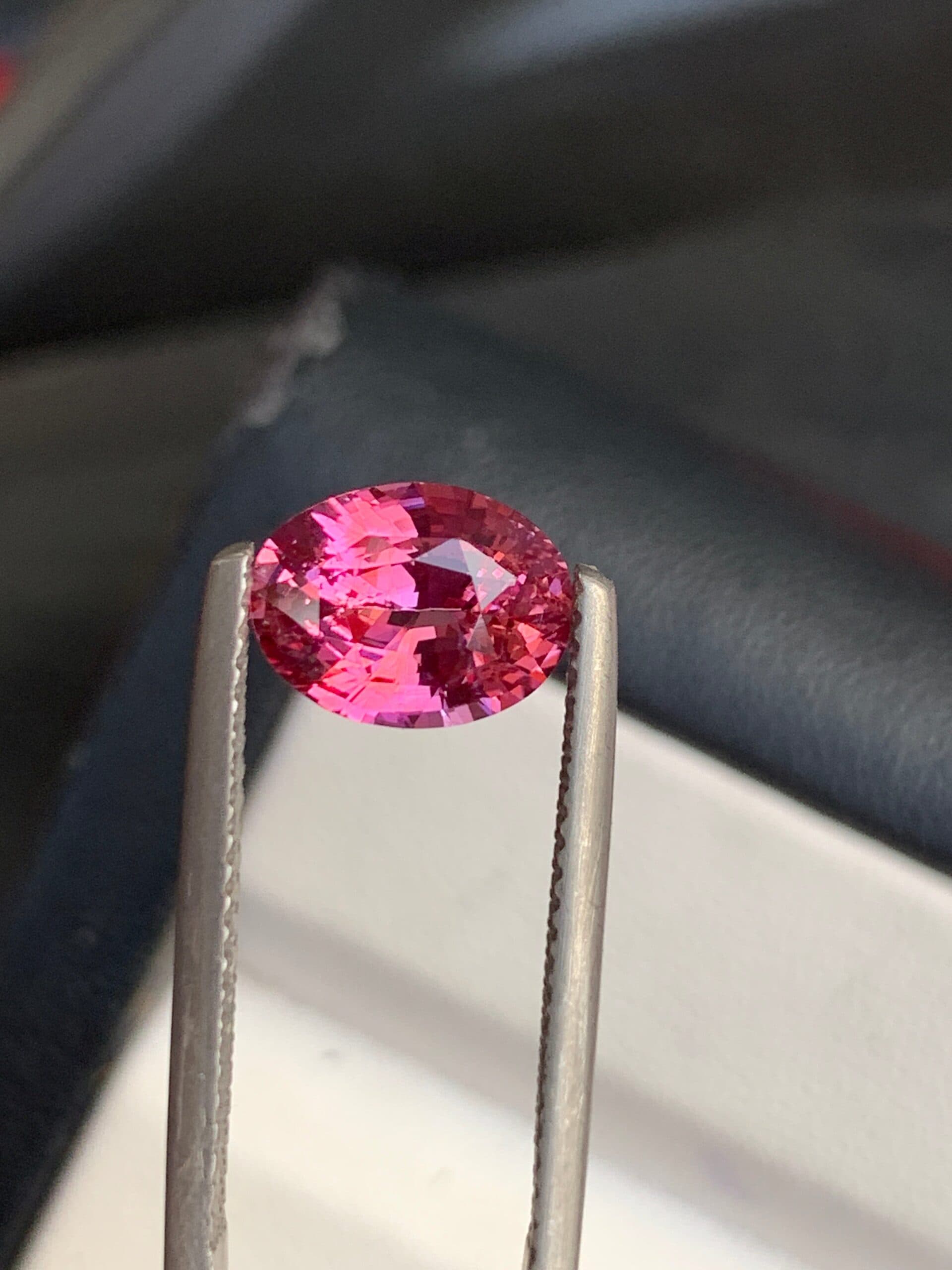 Zafiro Padparadscha Oval de 2,51 ct