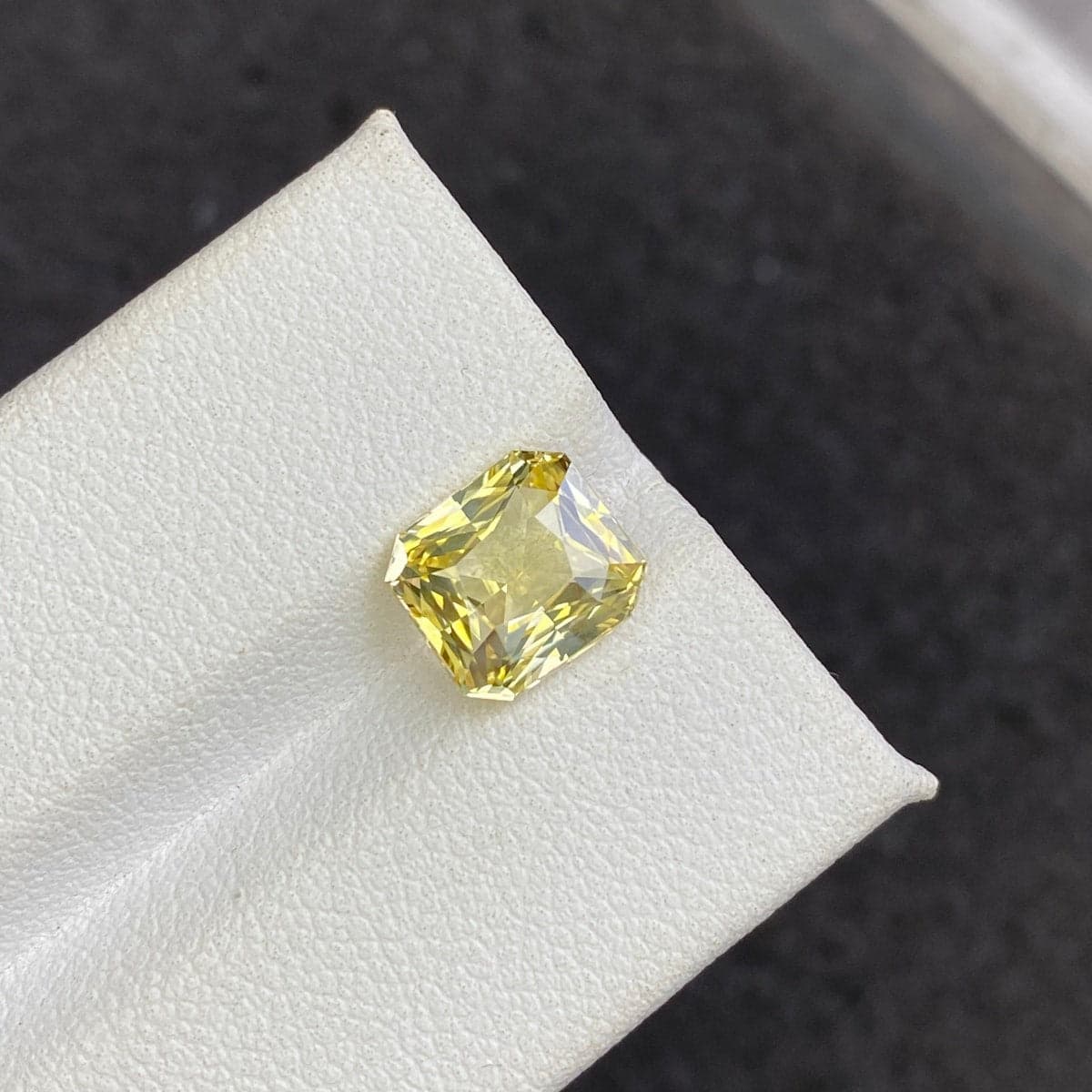 Zafiro Amarillo Rectángulo de 3,03 ct