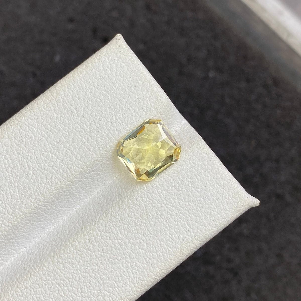 Zafiro Amarillo Rectángulo de 3,03 ct