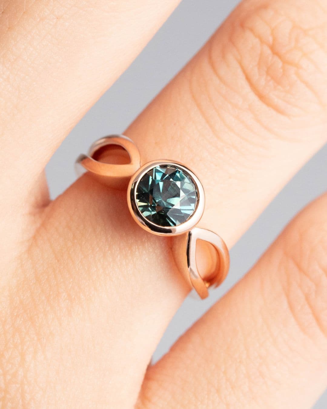 Bague de fiançailles avec Saphir Teal