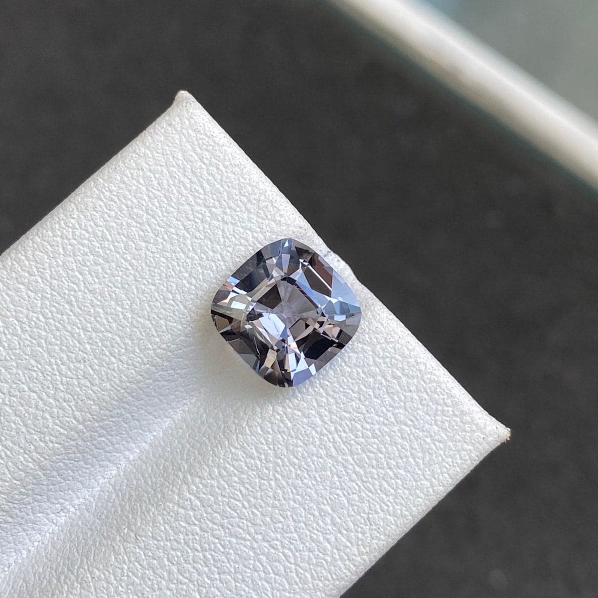 Spinelle Coussin de 3,31ct
