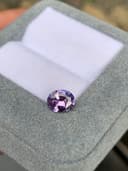 Violetter Saphir Oval 1,39 ct