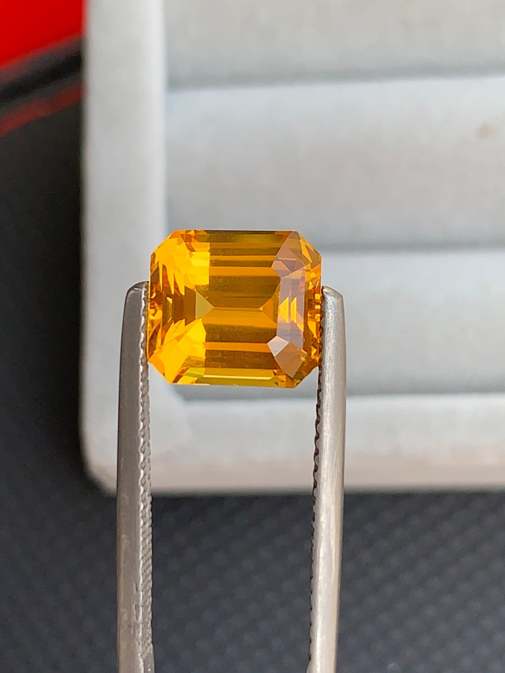 Zafiro Amarillo Rectángulo de 5ct