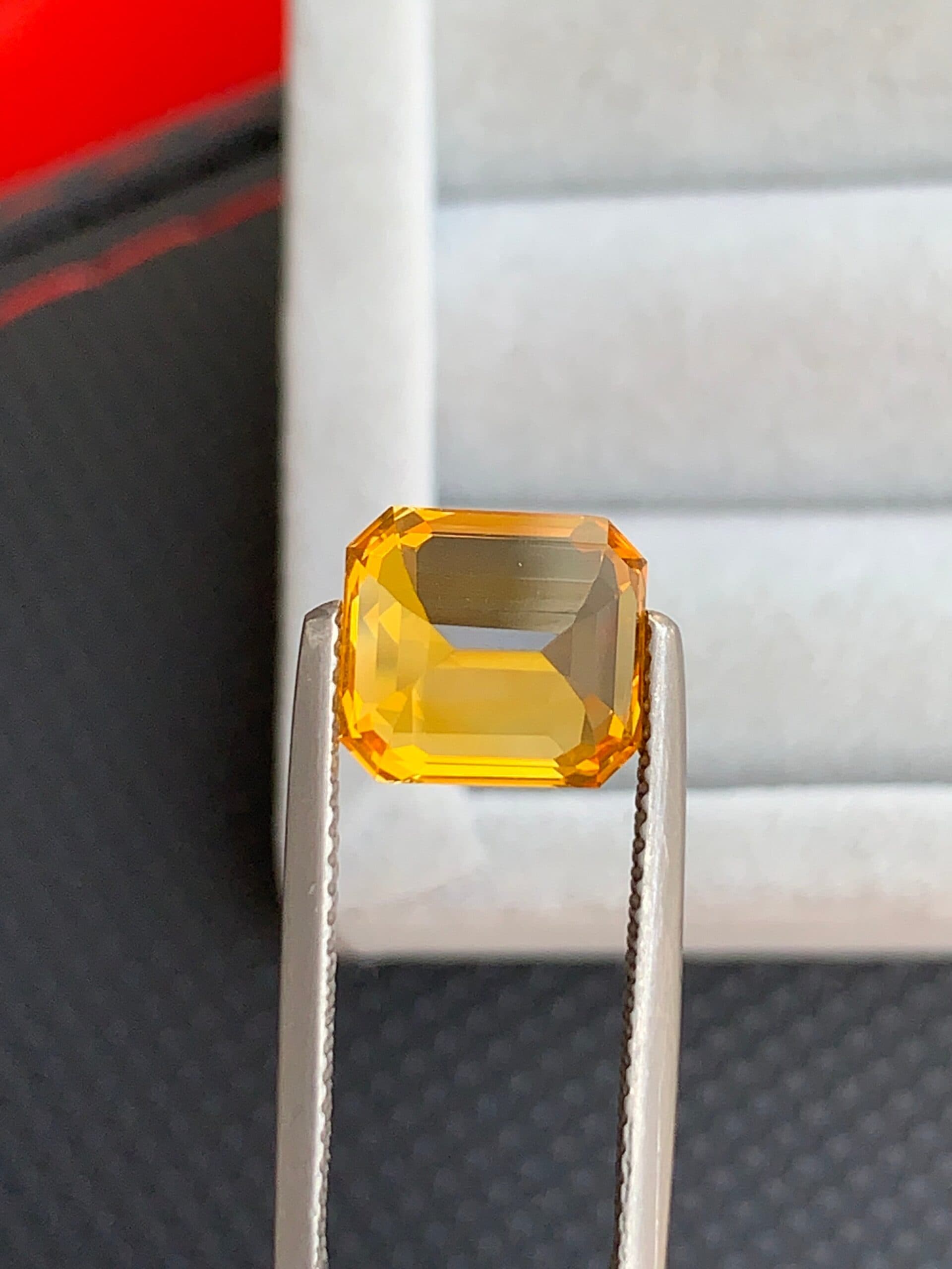 Zafiro Amarillo Rectángulo de 5ct