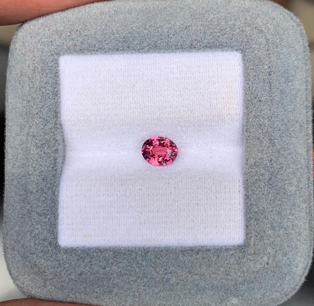 Padparadscha-Saphir Oval 1,01 ct — Madagaskar