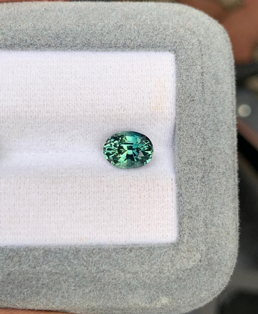 Green Sapphire Oval 2.24ct