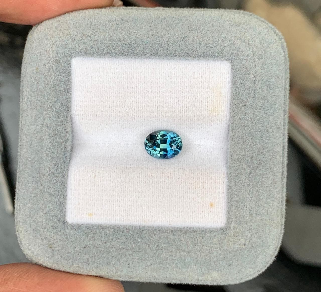 Teal-Saphir Oval 1,56 ct — Madagaskar, Unerhitzt (3)