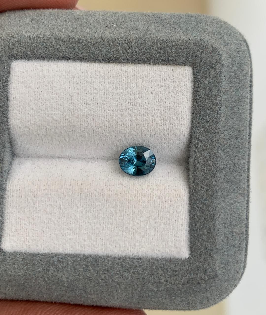 Saphir Teal Ovale de 1,01ct