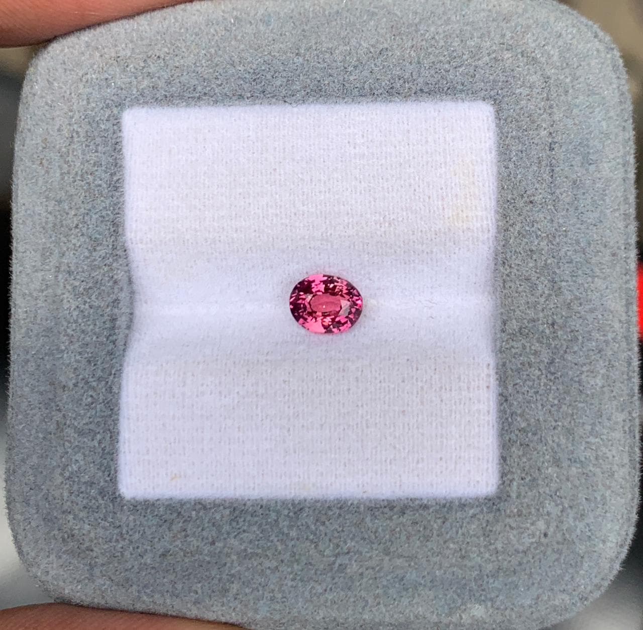Padparadscha-Saphir Oval 1,01 ct — Madagaskar