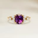 Floraler Ring Violetter Ovaler Saphir 1,49 ct