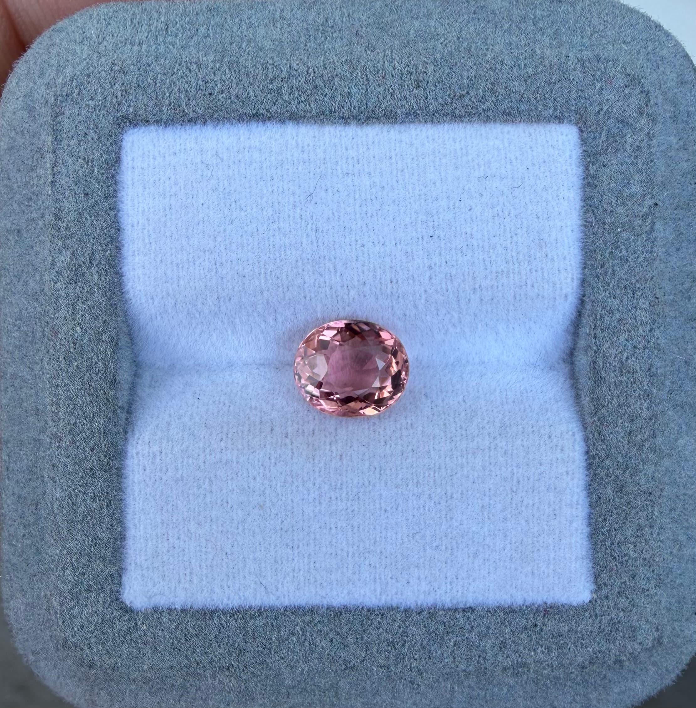 Turmalina Oval de 1,59ct