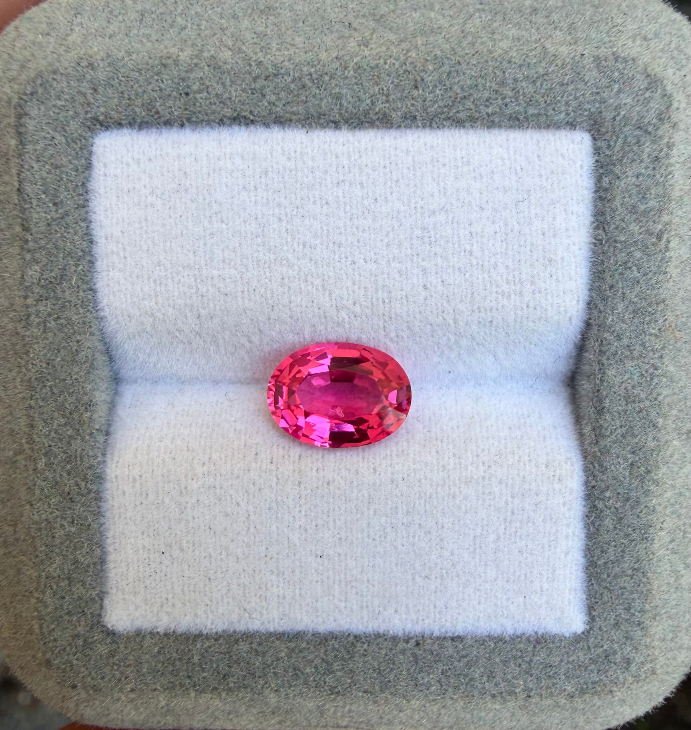 Pink Spinel Oval 2.12ct
