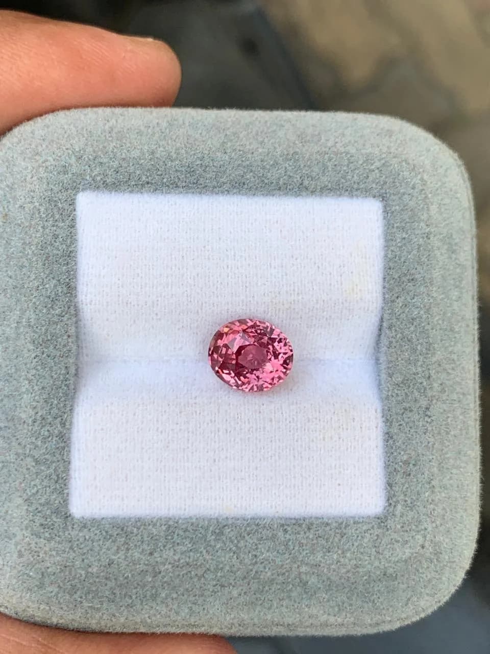 Zafiro Padparadscha Oval de 3,01ct