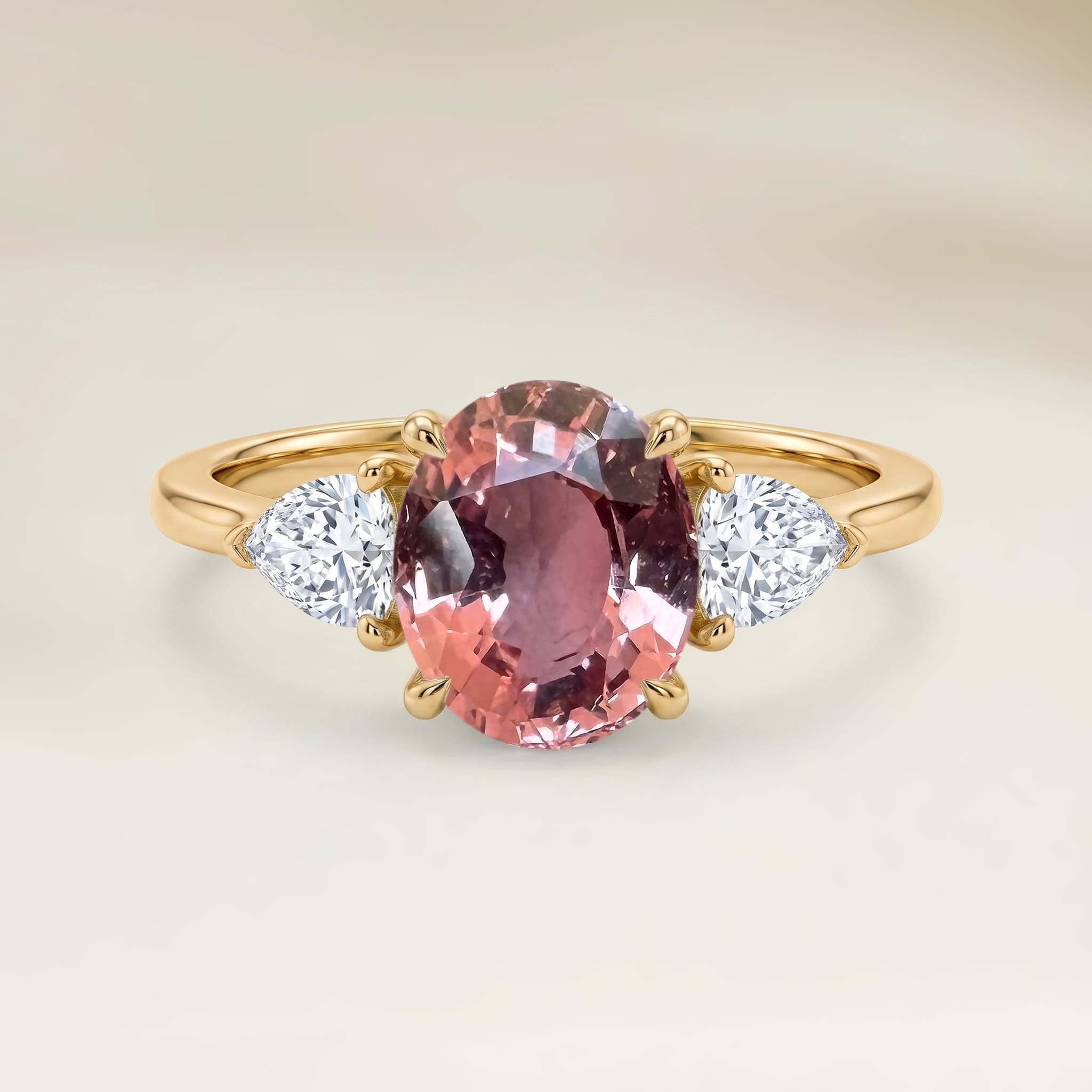 Bague Epaulé Saphir Padparadscha Ovale de 1,52ct — Or Jaune 18k - vue principale