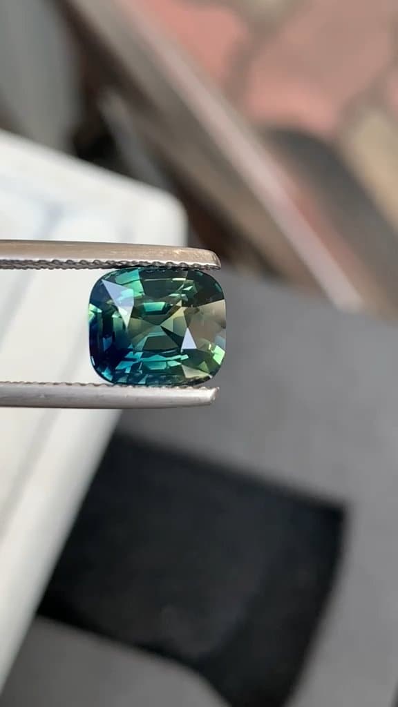 Saphir Teal Coussin de 4,03ct