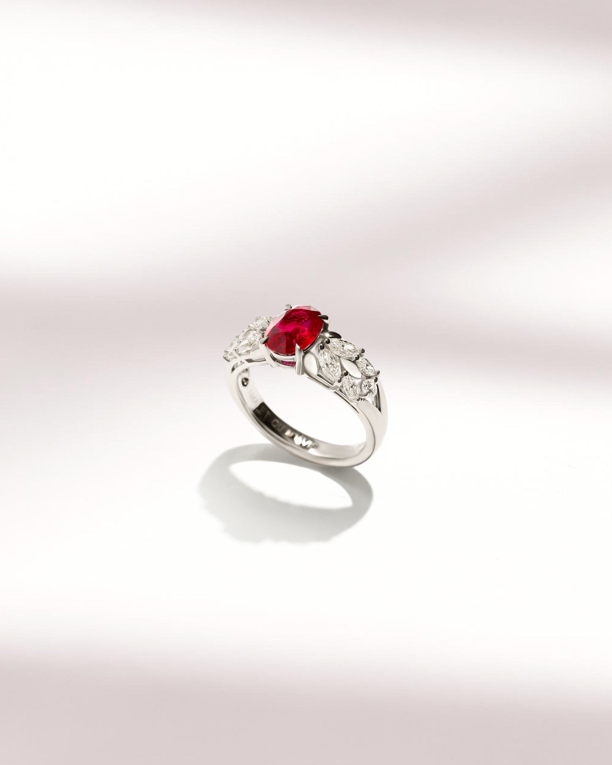 Bague de fiançailles avec Rubis du Mozambique