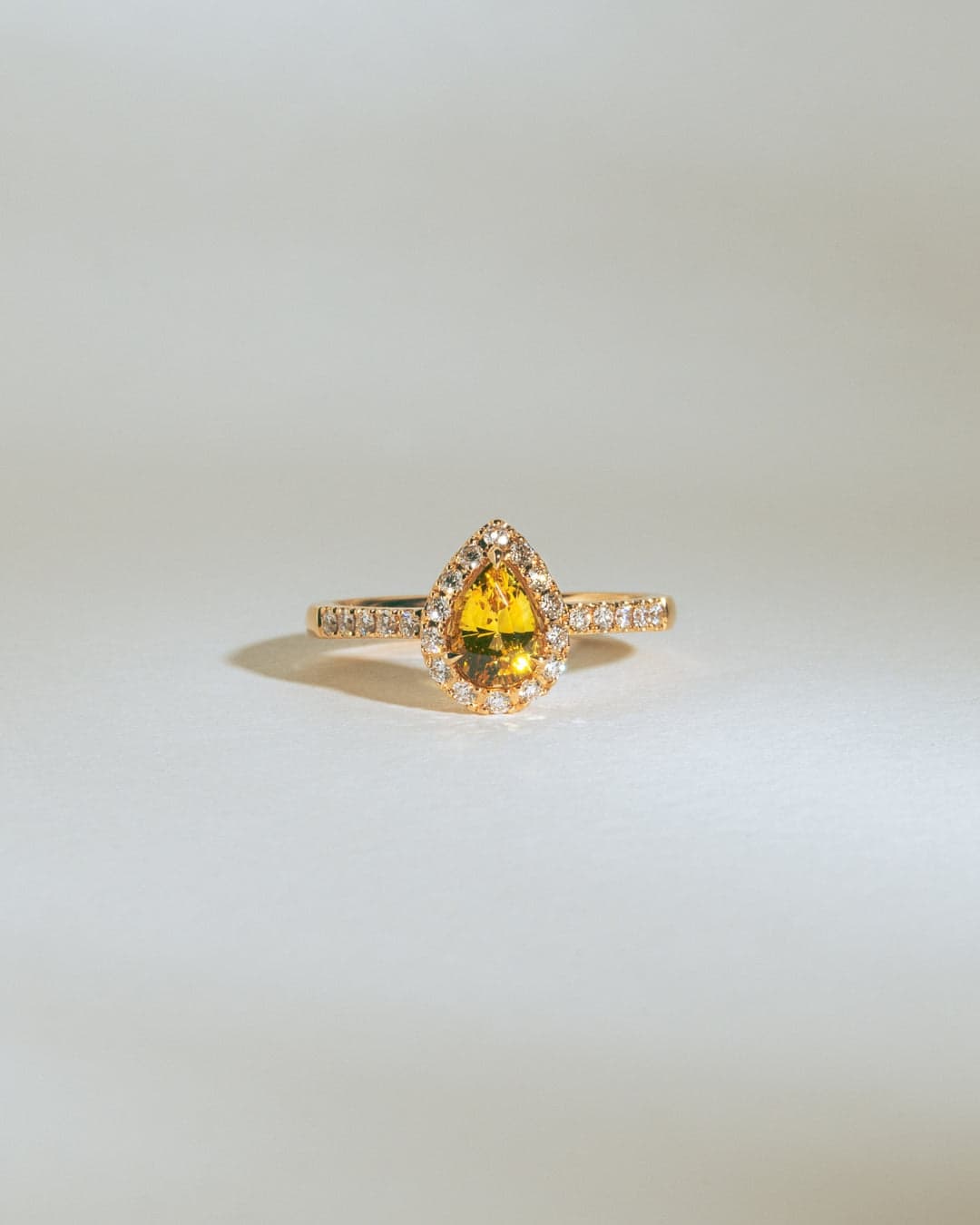bague saphir jaune poire
