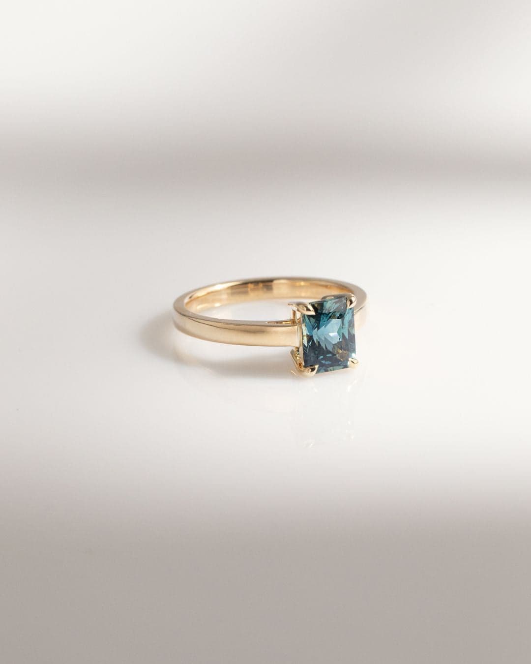 solitaire saphir teal or jaune