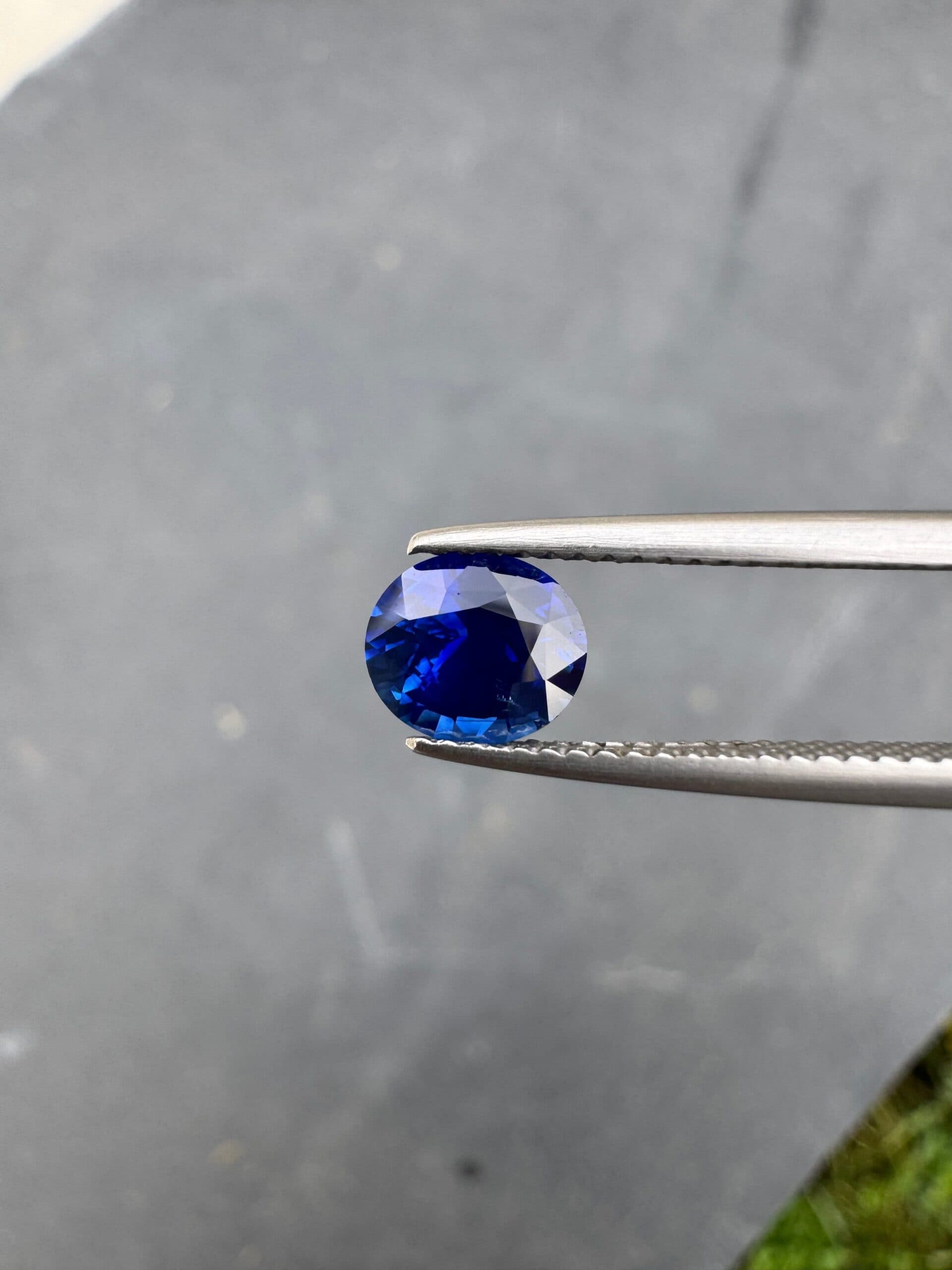 Blauer Saphir Oval 1,26 ct