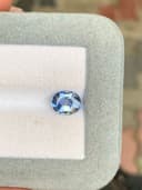 Bicolor-Saphir Oval 2,03 ct — Sri Lanka