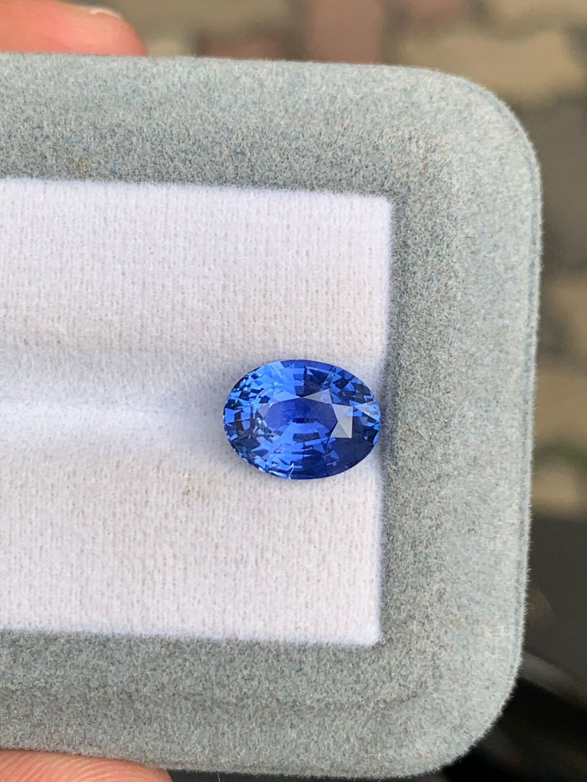 Blue Sapphire Oval 5ct — Sri Lanka
