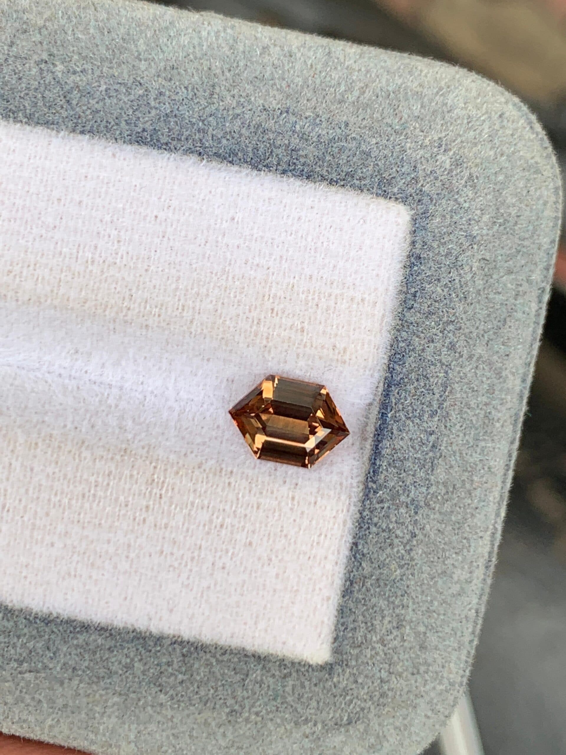 Safira Laranja Fancy de 1,58ct