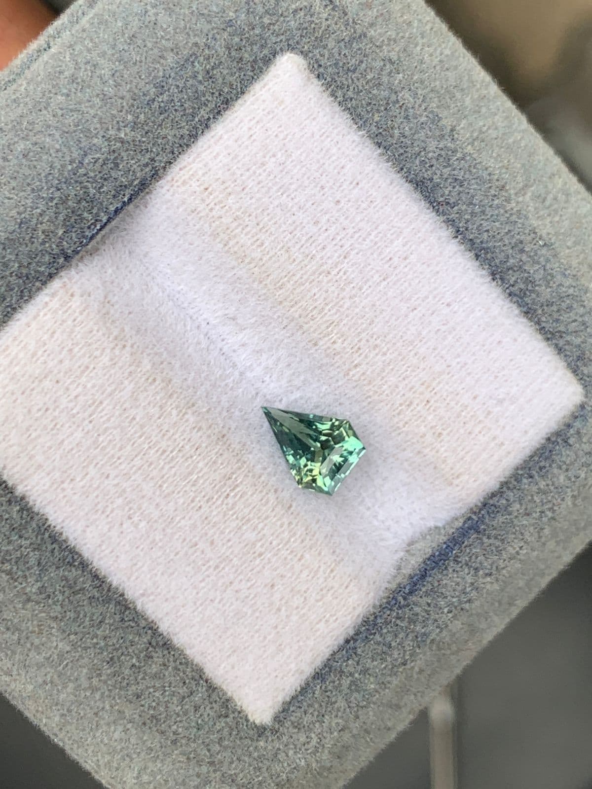 Safira Teal Fantasia de 1,03ct