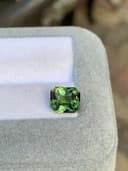 Grüner Saphir Rechteck 3,15 ct