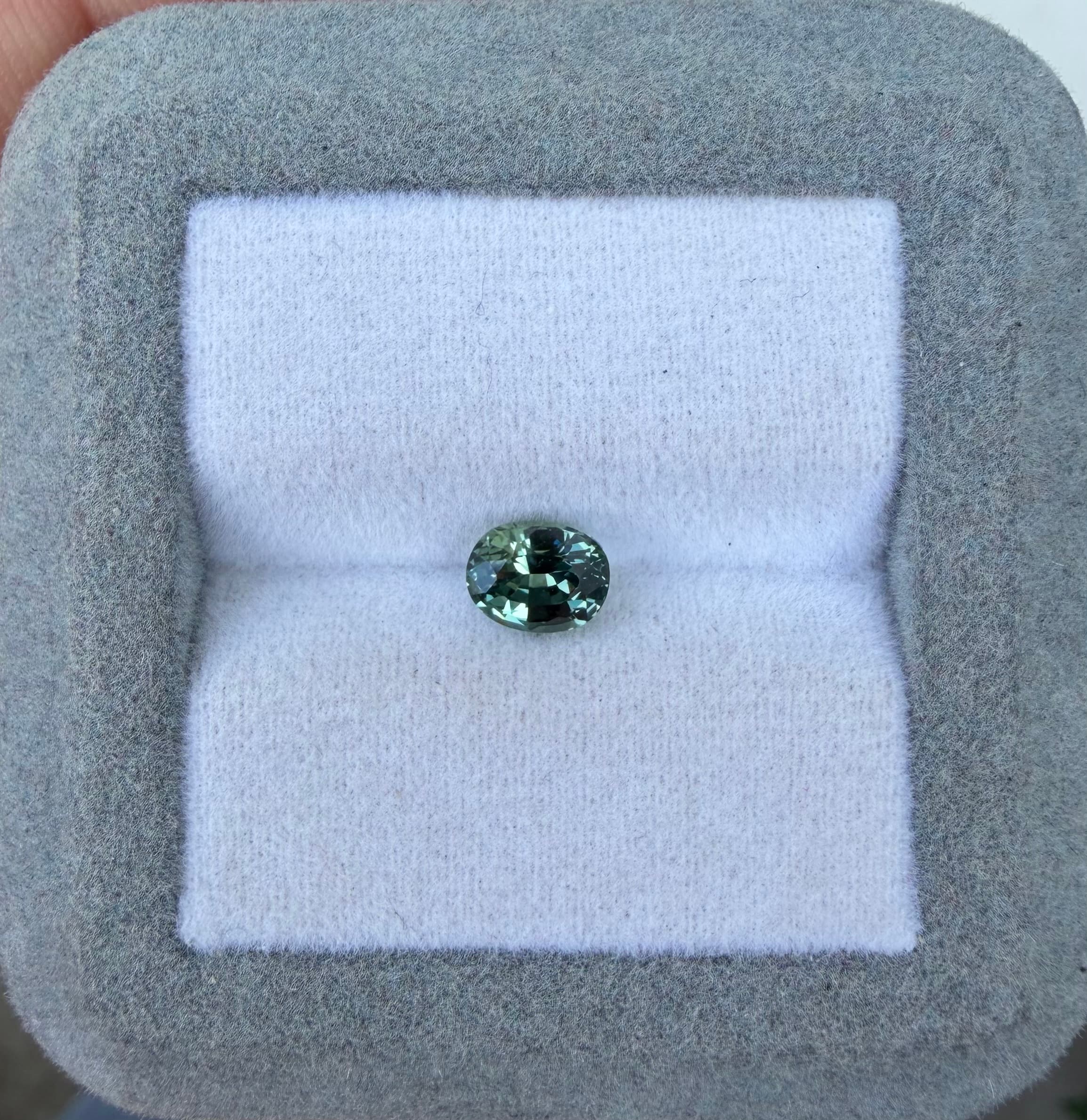 Teal-Saphir Oval 1,14 ct