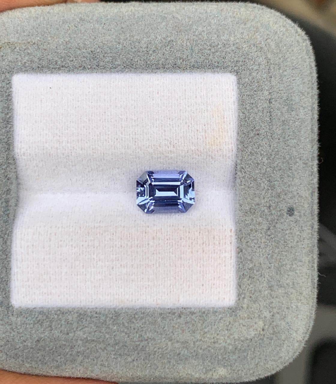 Blauer Saphir Rechteck 1,84 ct