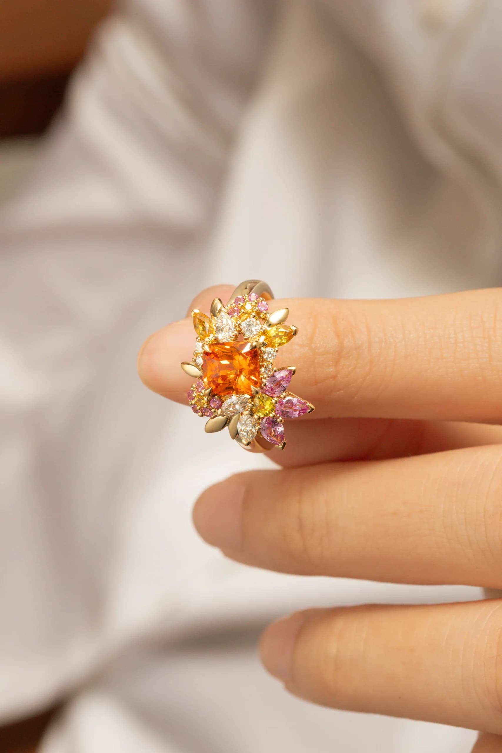 Bague de fiançailles avec Grenat Spessartite