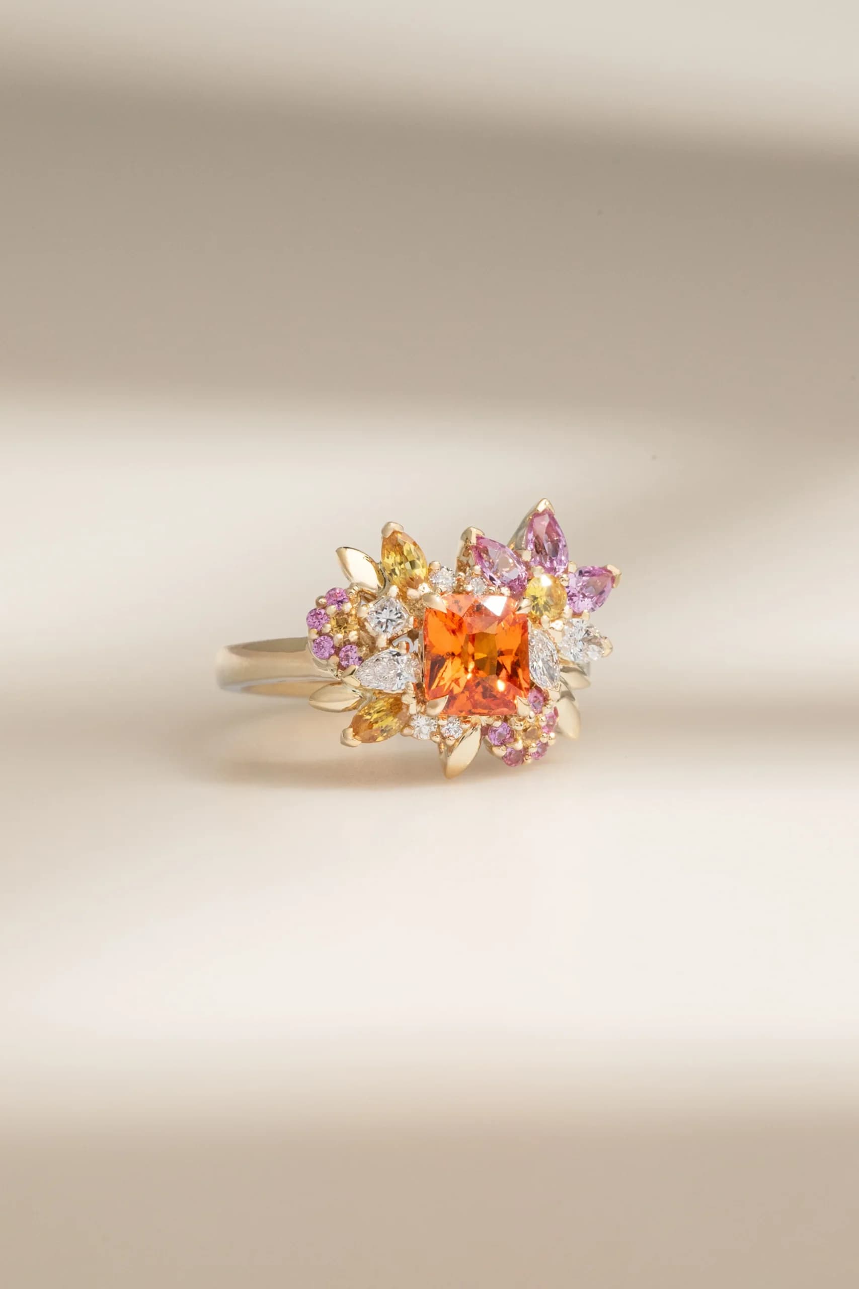 Bague de fiançailles avec Grenat Spessartite