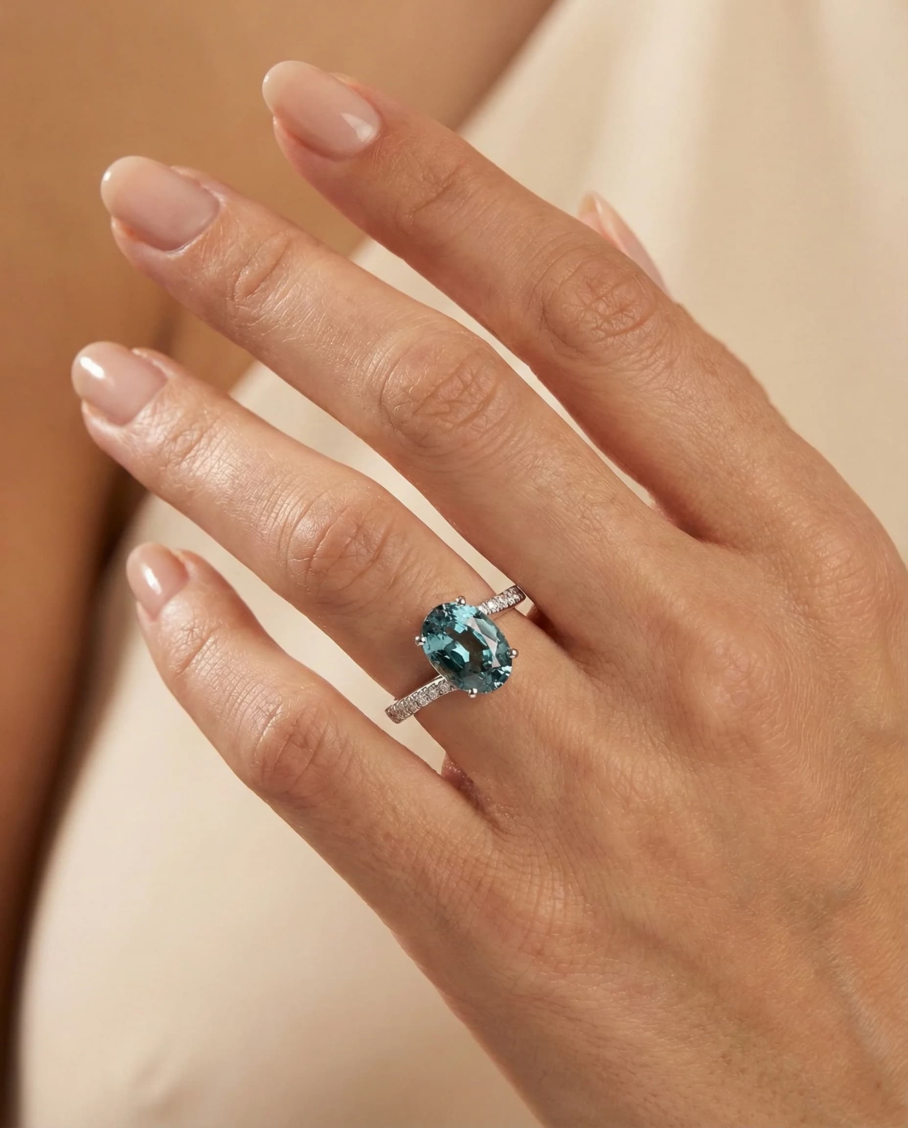 Bague de fiançailles avec Aigue-Marine