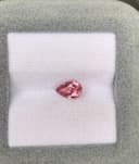 Padparadscha-Saphir im Tropfenschliff, 1,07 ct