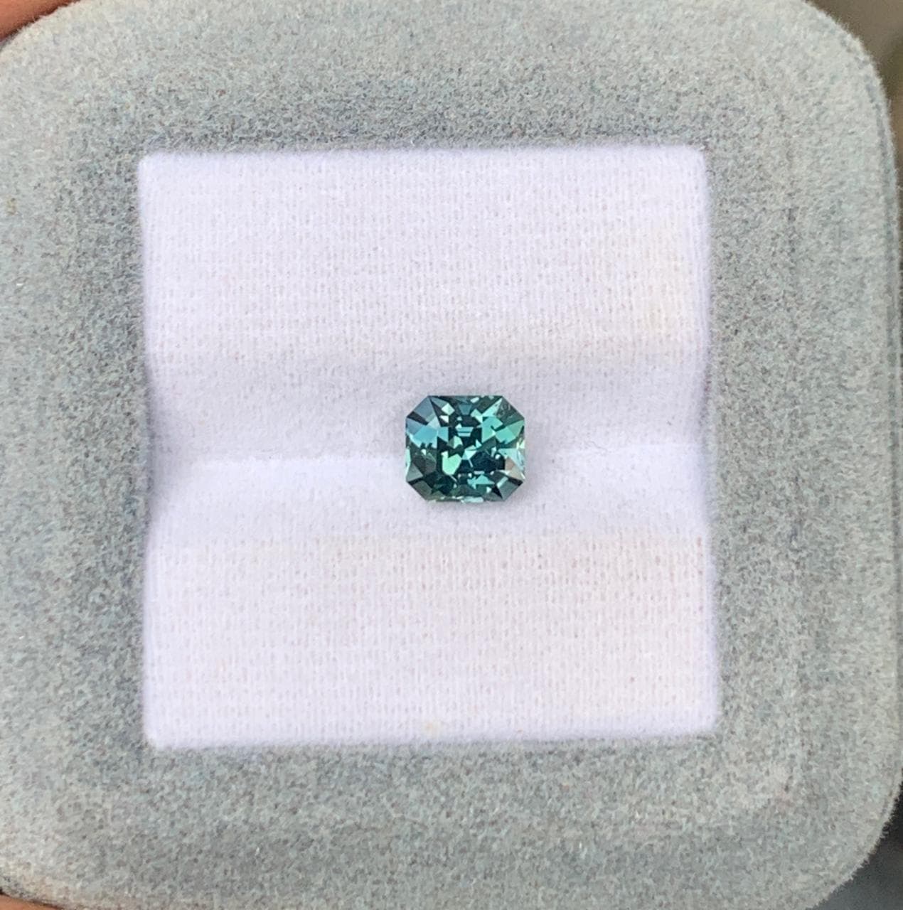 Teal-Saphir Emerald Cut 1,56 ct — Madagaskar
