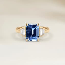 Ring Art Déco Blauer Saphir Rechteck 0,90 ct