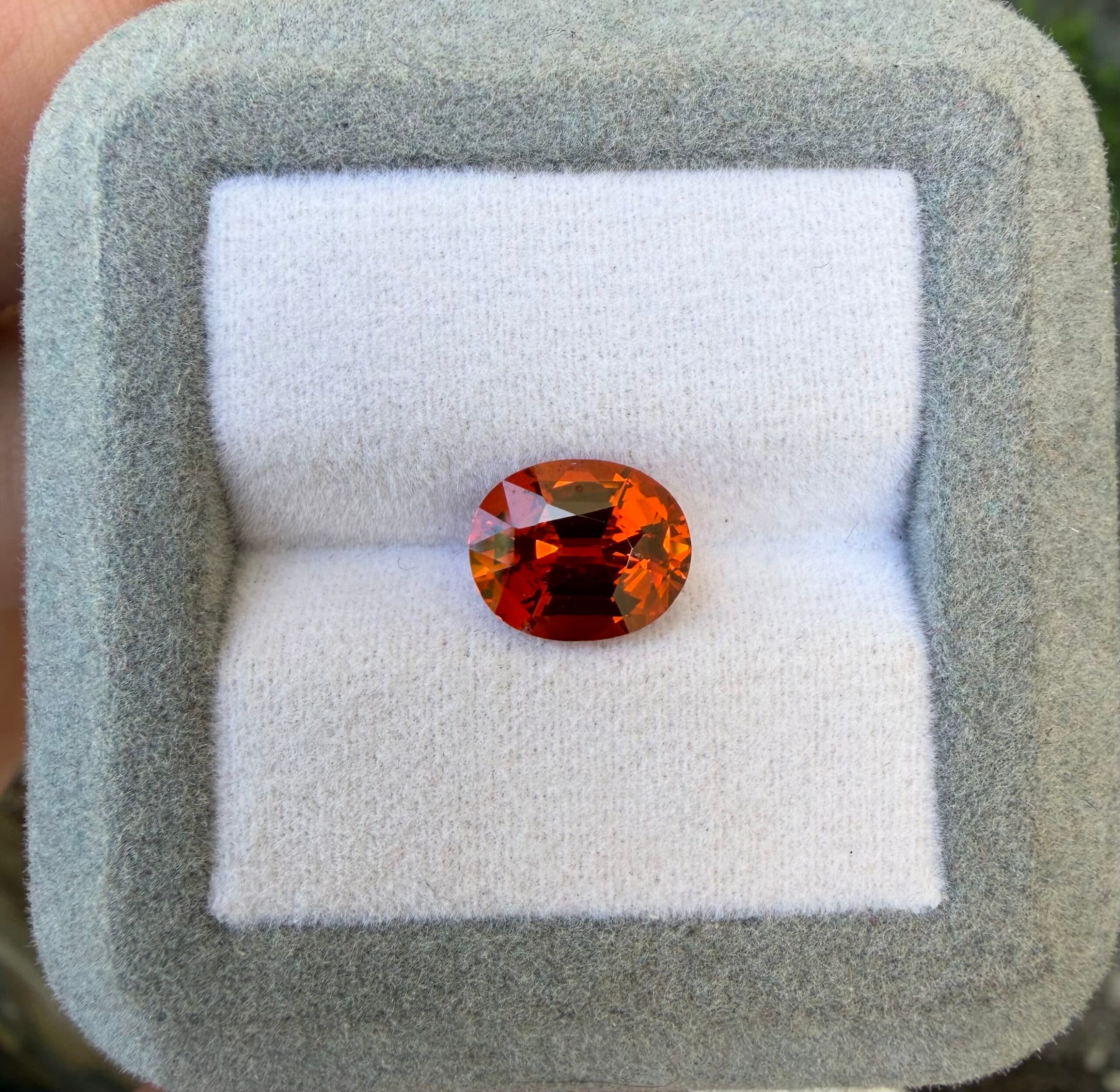 Spessartite Oval 3.27ct