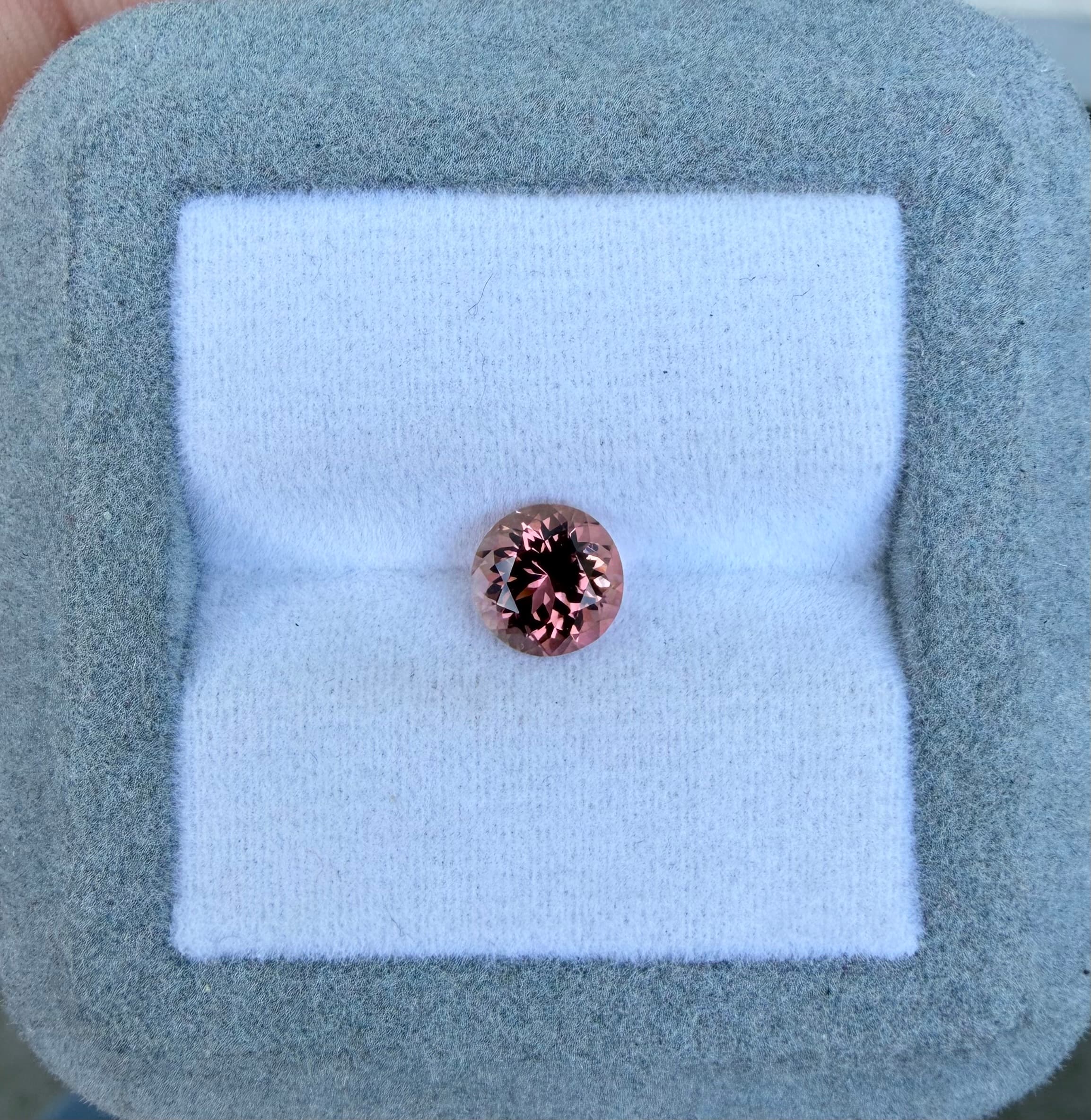 Round Peach Tourmaline 1.14ct