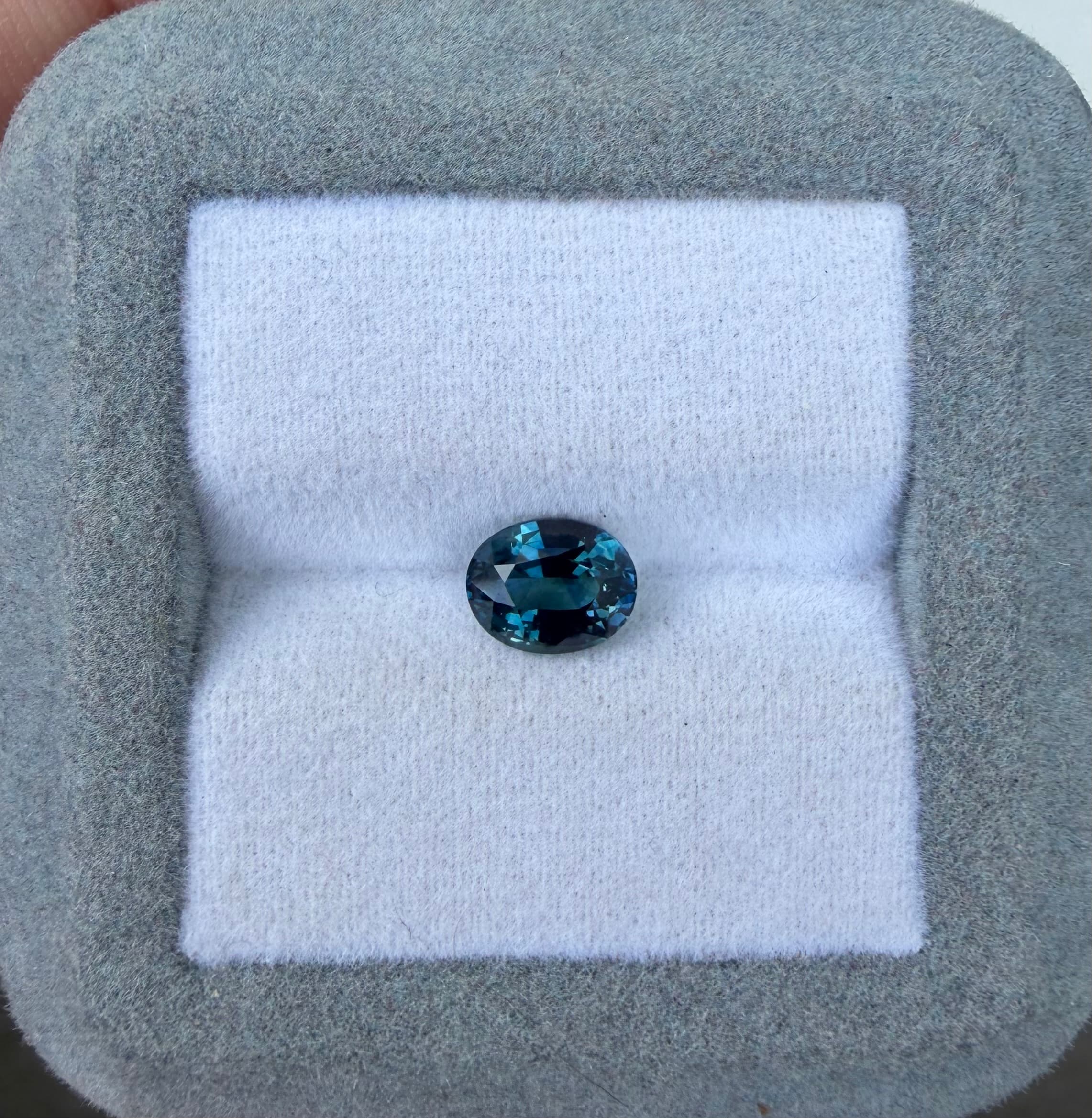 Oval Teal Sapphire of 1.58ct
