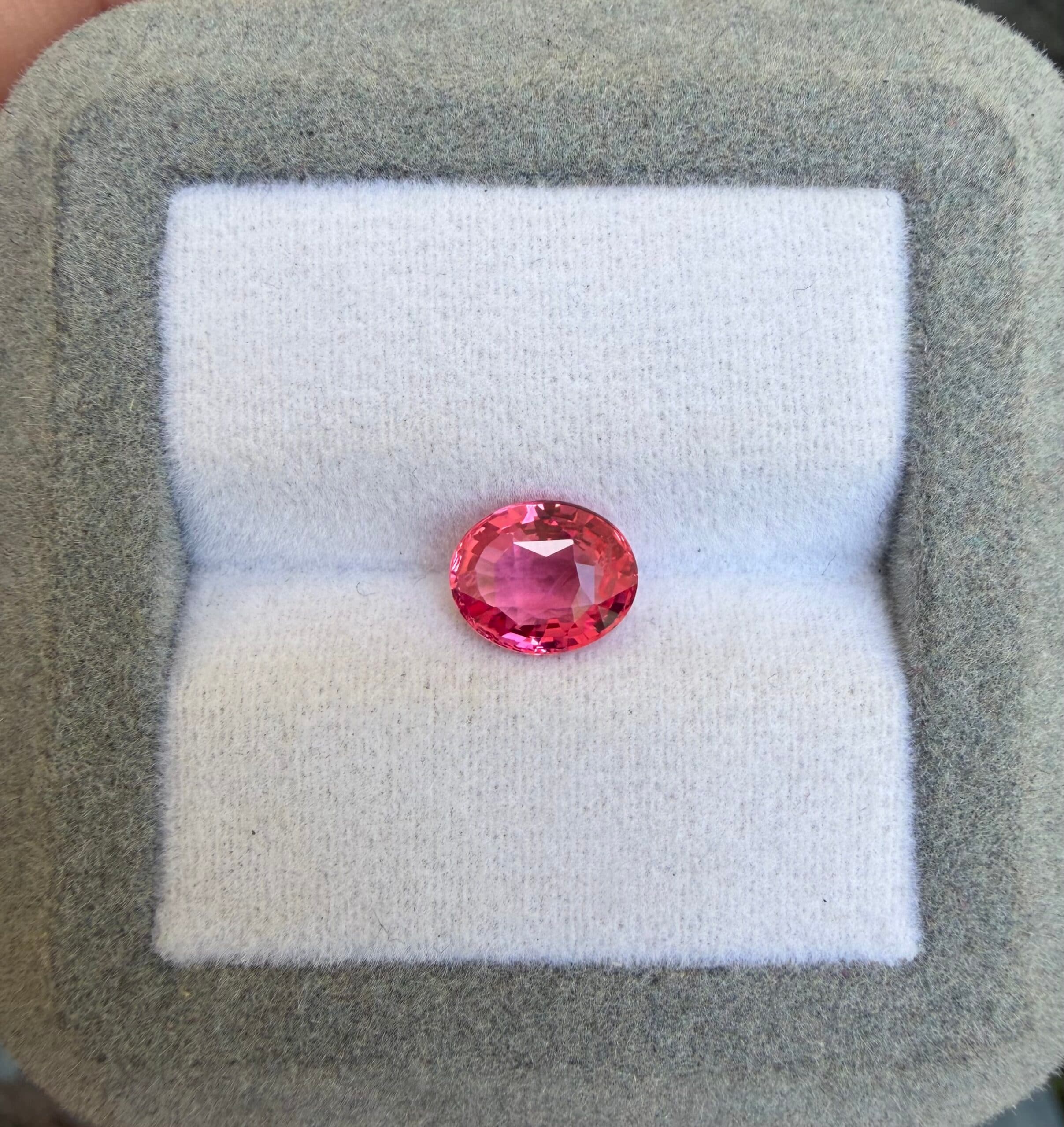 Pink Spinel Oval 1.56ct